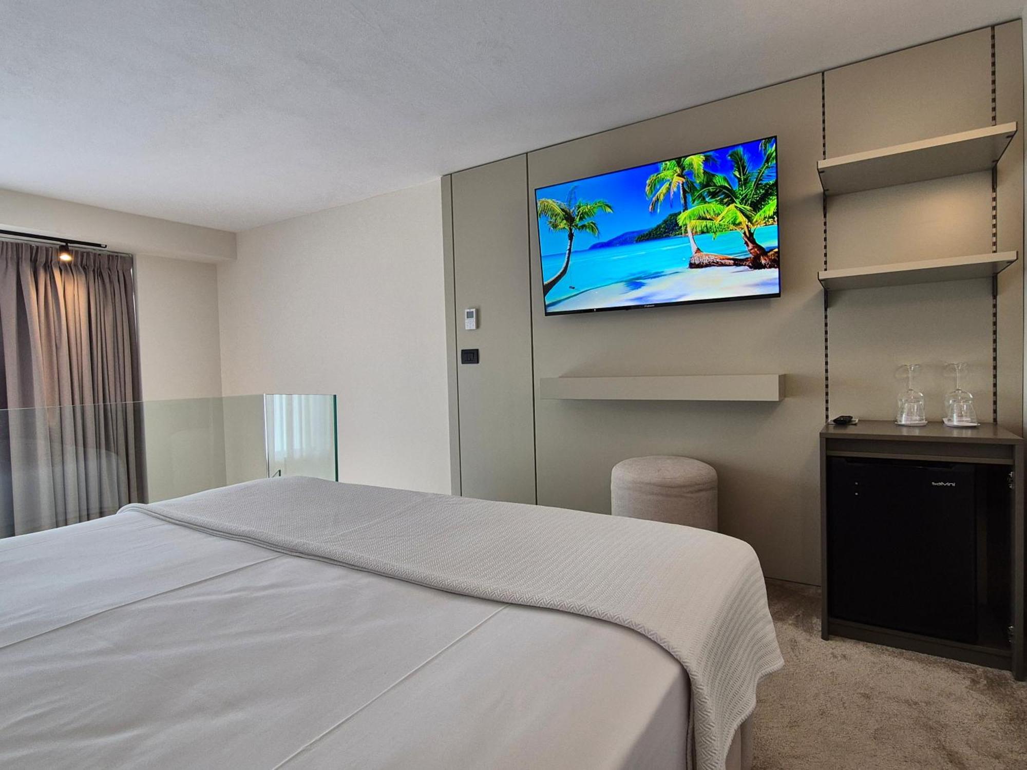 Meraviglia Boutique Hotel Sarandë Exteriör bild